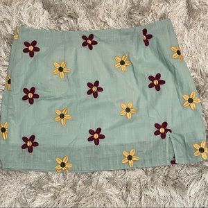 Light green floral shirt. Shein. Size 2XL